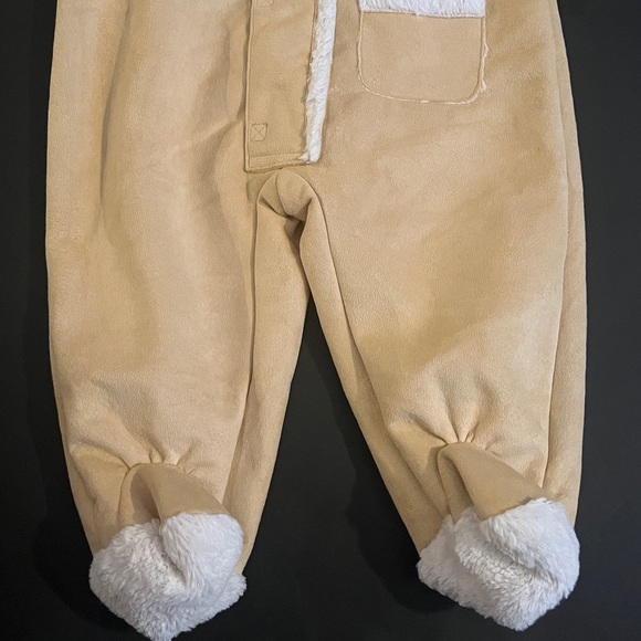 Small Wonders One Piece Winter Outfit. Infant Size 12 Months Beige Onesie. - Picture 5 of 12